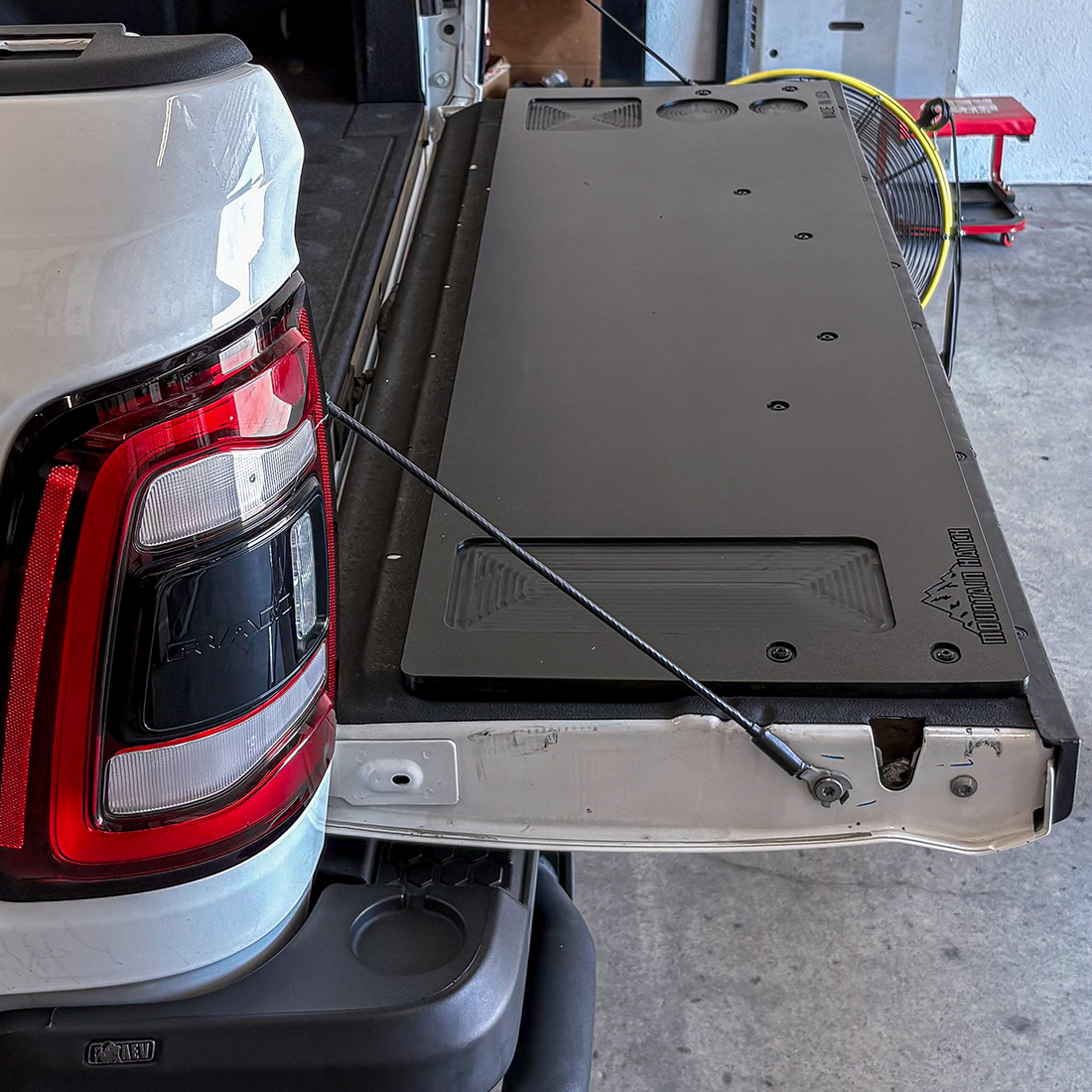 19-26 Ram 1500 | Mountain Hatch Tailgate Table
