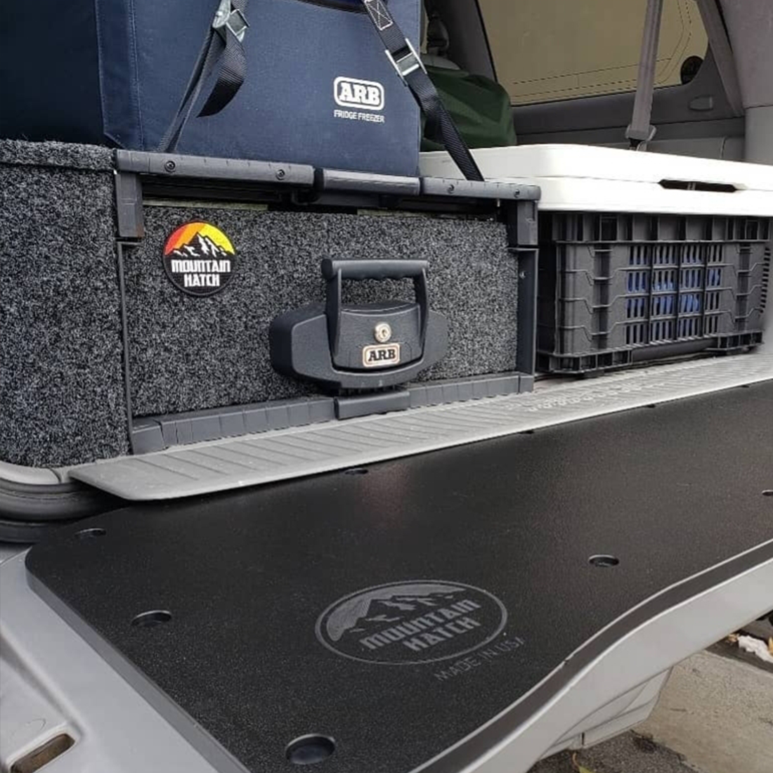 100 Series Mountain Hatch For Toyota Landcruiser/LX 470 (1998-2007)