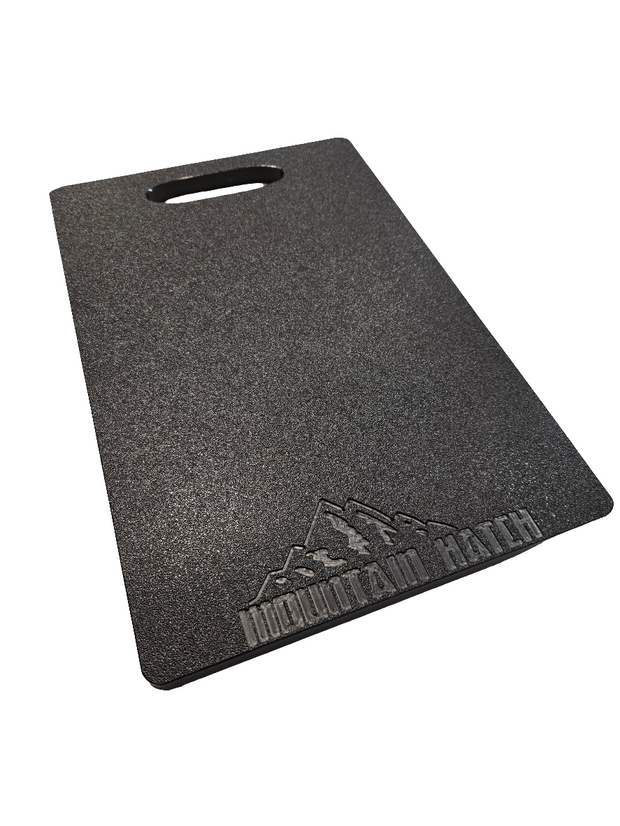 Bear Slapper Cuttingboard comes with sticker & always in stock