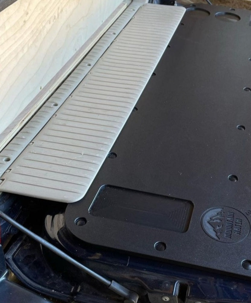 100 Series Mountain Hatch For Toyota Landcruiser/LX 470 (1998-2007